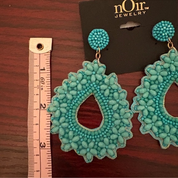 nOir Jewelry Teal Beaded Earrings - Picture 4 of 4